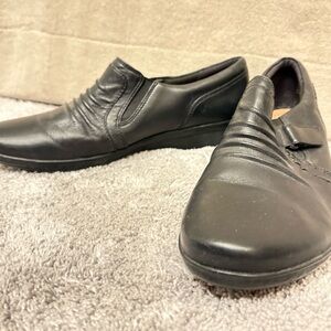 Clarks Women’s Black Slip-On Loafers